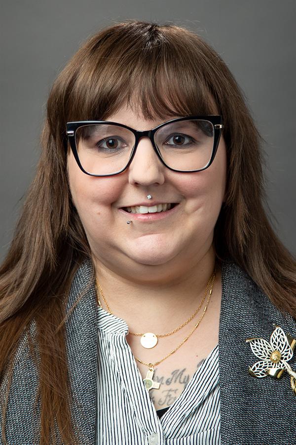  Megan Morris