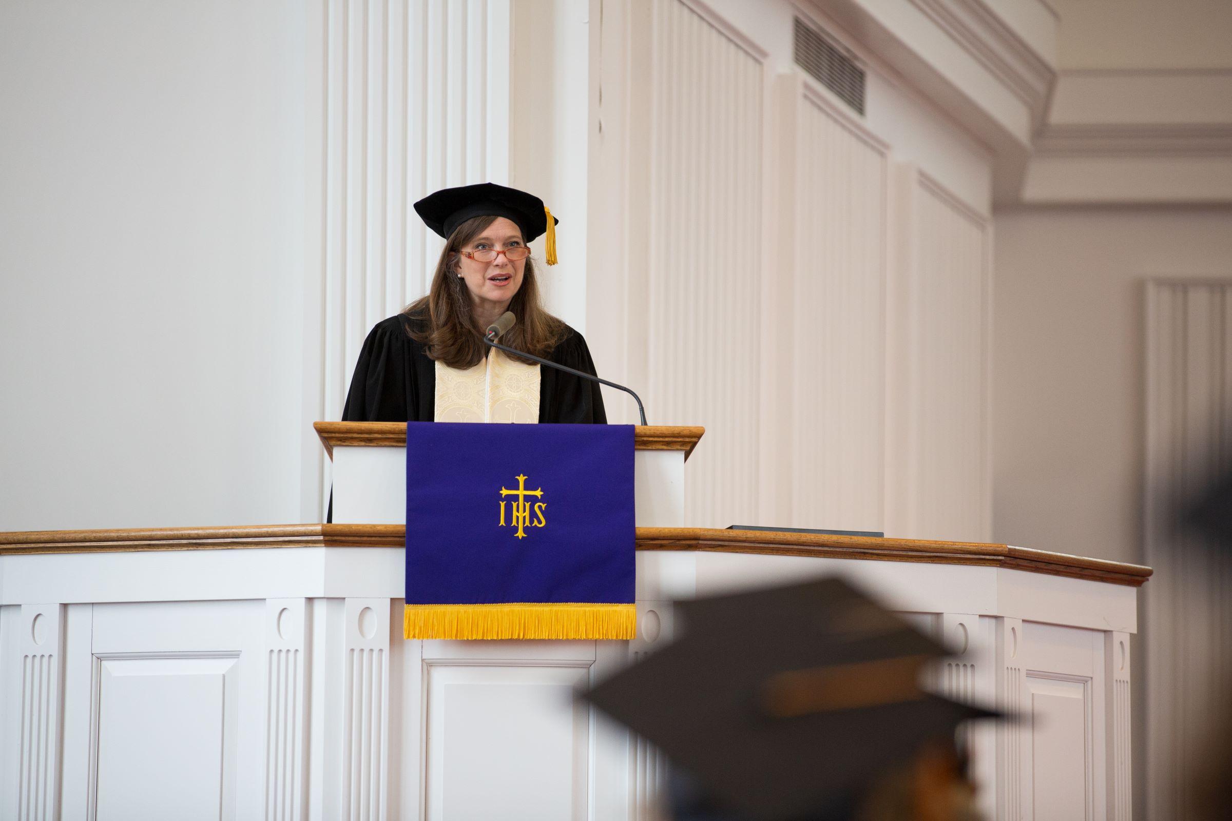 Rev. Shelley addresses students at Baccalaureate service