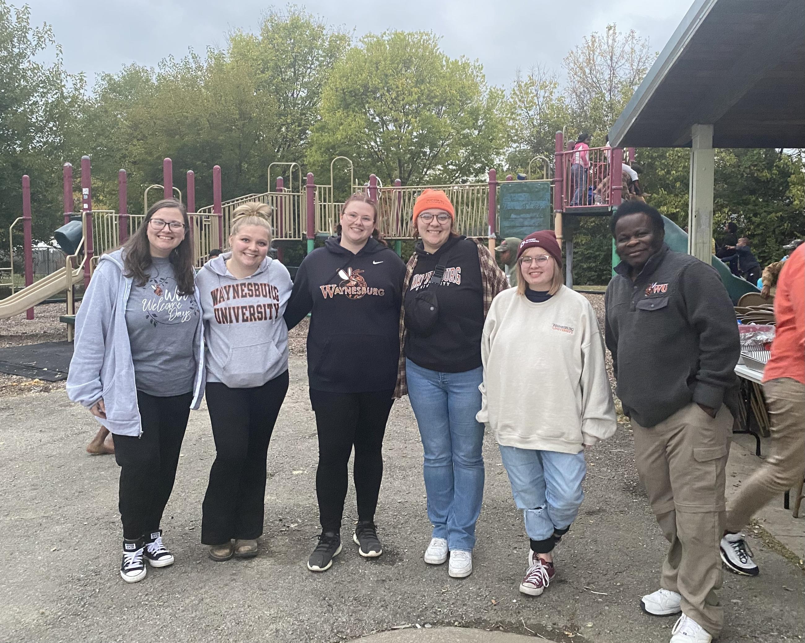 Louisville, Kentucky, service group at the community cookout