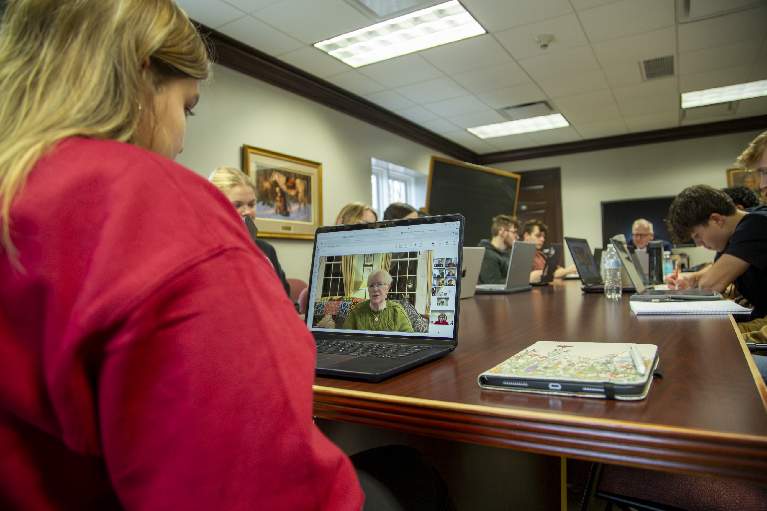 Fiat Lux class virtual discussion with Dr. Carolyn J.-B. Hammond