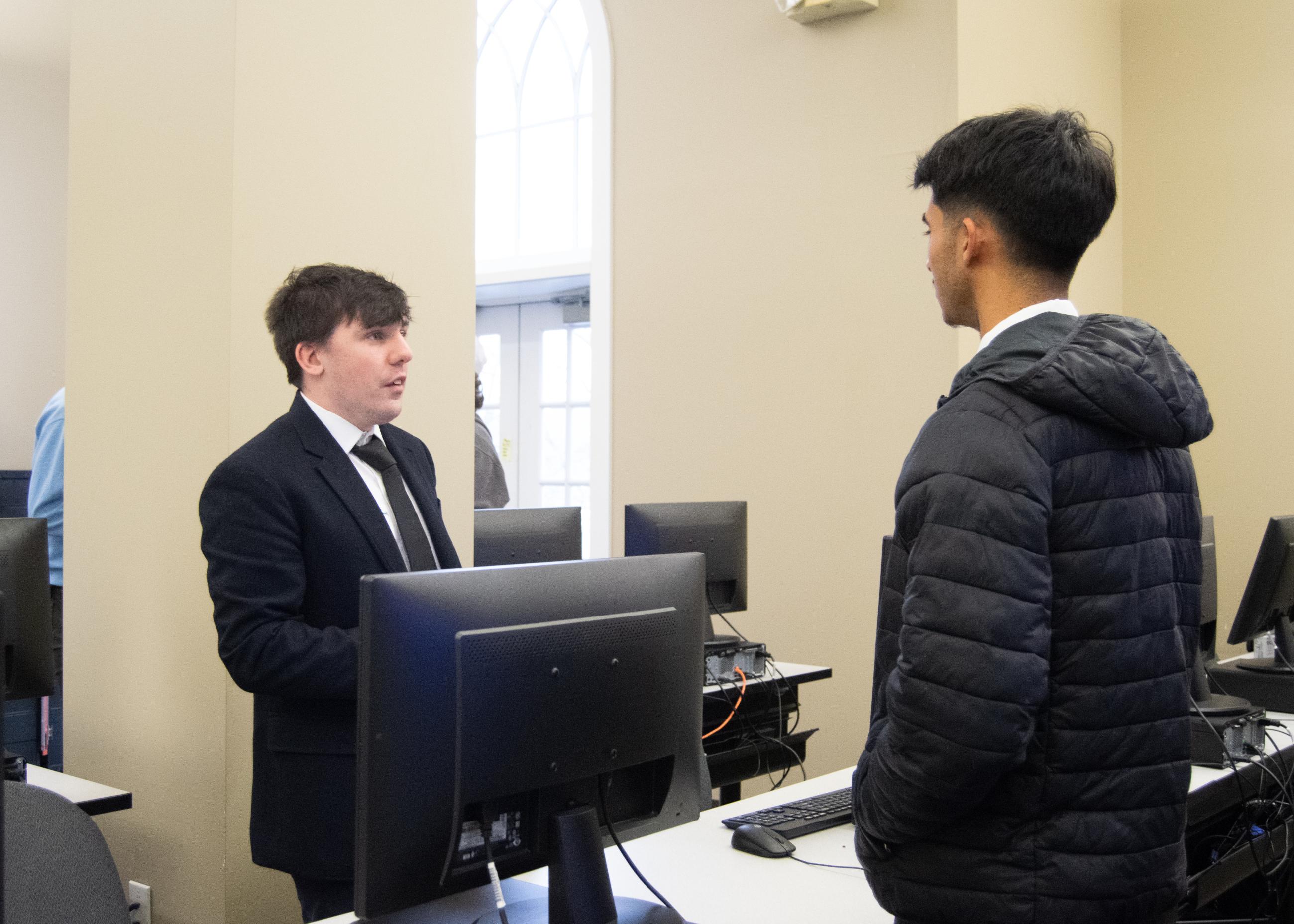 Students connecting during The Link-Up Lounge