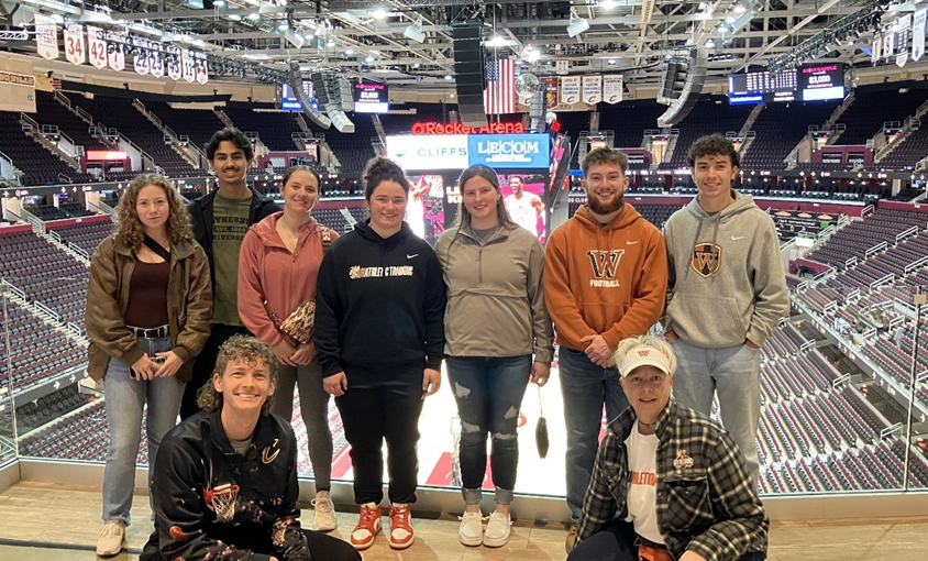 A group photo in the arena. 