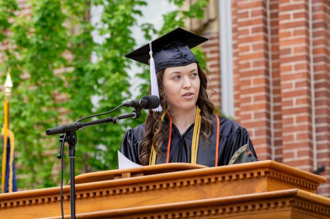 Emily Barker delivering the valedictory to the Class of 2026